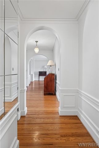 33 Gates Circle 6B, Buffalo, NY 14209