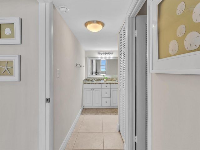 1150 Hillsboro Mile 1008, Hillsboro Beach, FL 33062