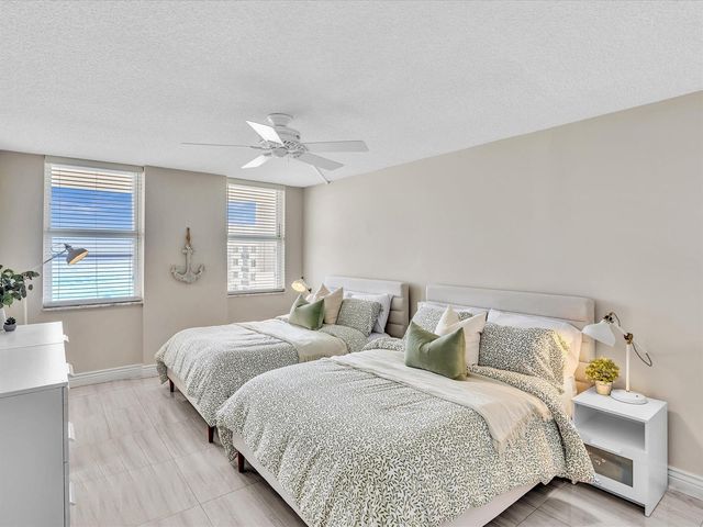 1150 Hillsboro Mile 1008, Hillsboro Beach, FL 33062