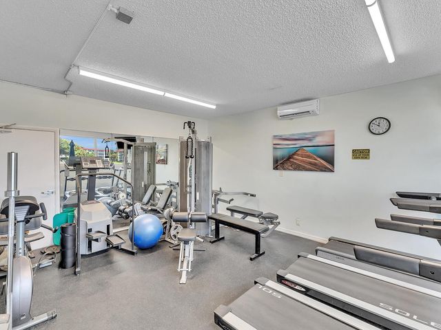 1150 Hillsboro Mile 1008, Hillsboro Beach, FL 33062