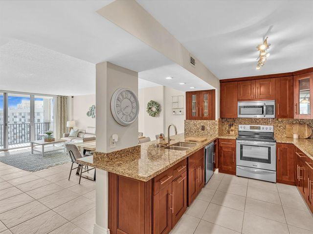 1150 Hillsboro Mile 1008, Hillsboro Beach, FL 33062