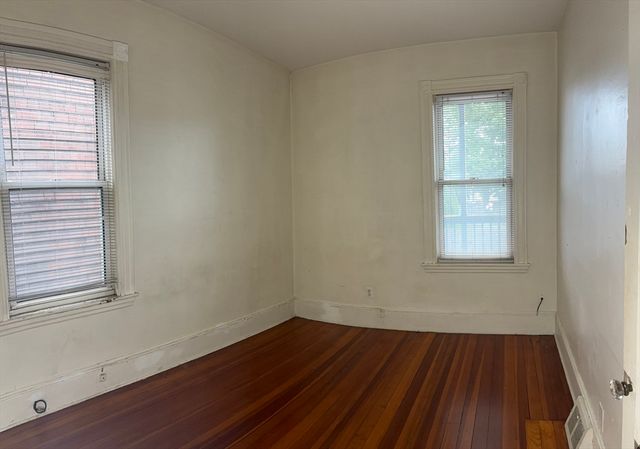 427 Winthrop St 1, Winthrop, MA 02152