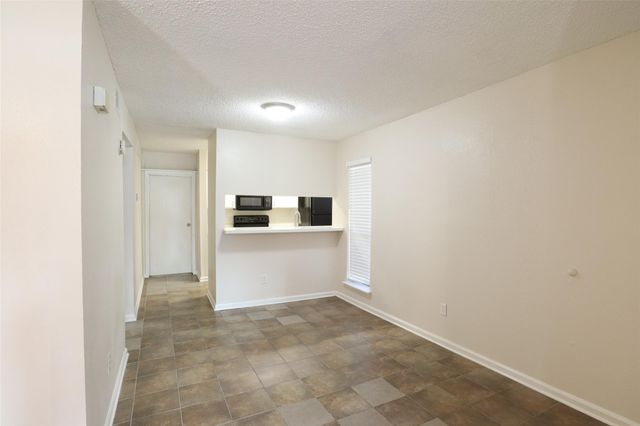 6601 Sands Point Drive 74, Houston, TX 77074