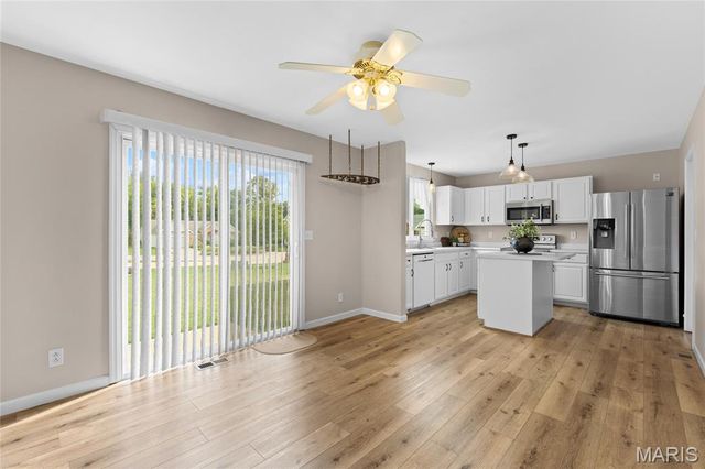 868 Calista Ridge Drive, Shiloh, IL 62221