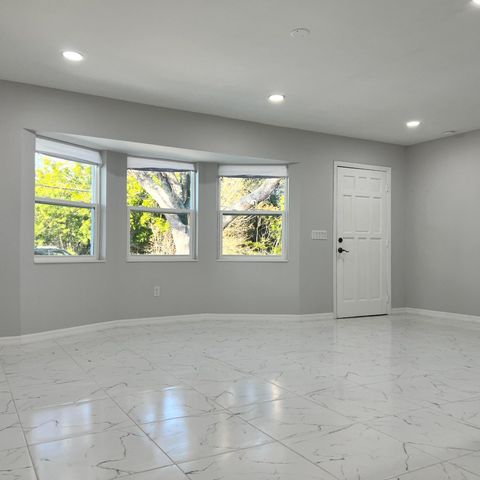 442 SW Lucero Drive, Port St. Lucie, Port St Lucie, FL 34983