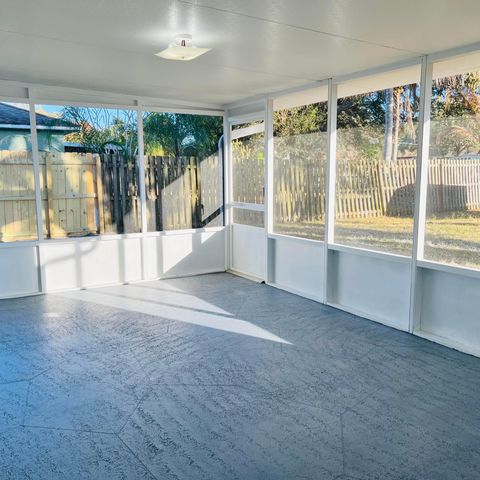 442 SW Lucero Drive, Port St. Lucie, Port St Lucie, FL 34983