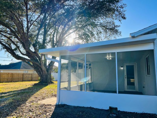 442 SW Lucero Drive, Port St. Lucie, Port St Lucie, FL 34983