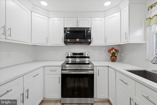 6987 VILLA DEL REY CT, Springfield, VA 22150