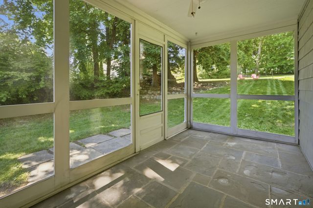 3 Knickerbocker Avenue, Norwalk, CT 06855