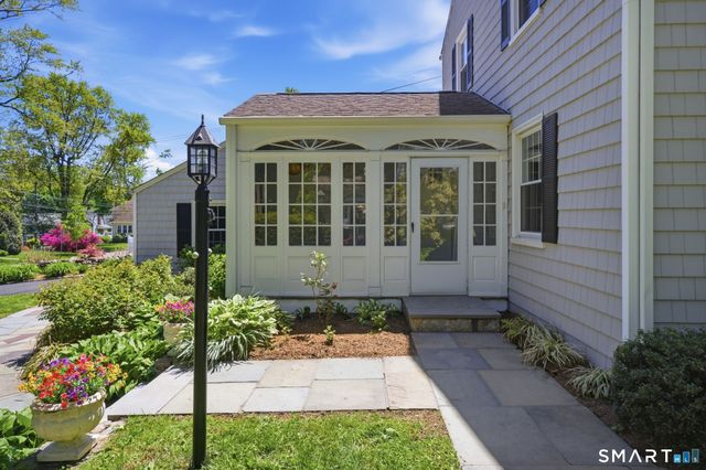 3 Knickerbocker Avenue, Norwalk, CT 06855