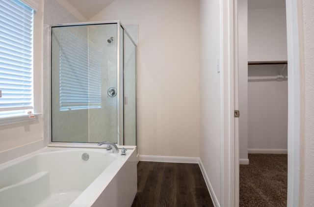 3936 Oak Creek Circle, Denison, TX 75020