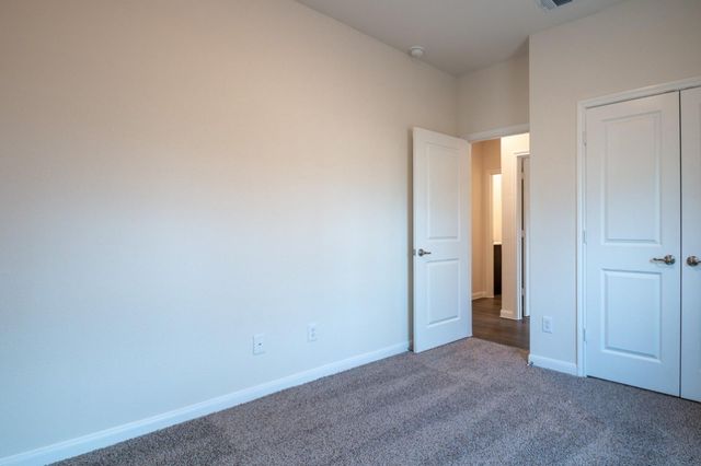 3936 Oak Creek Circle, Denison, TX 75020