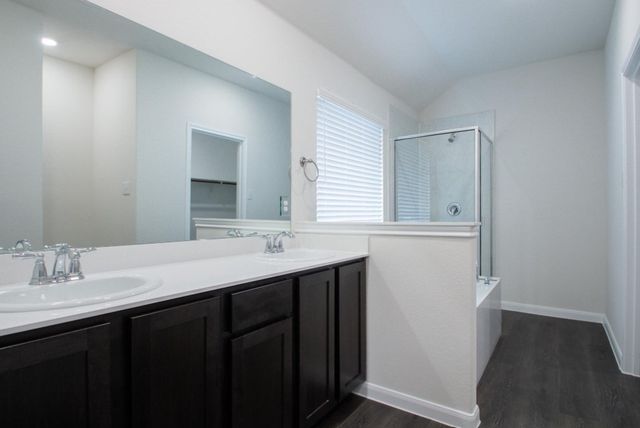 3936 Oak Creek Circle, Denison, TX 75020