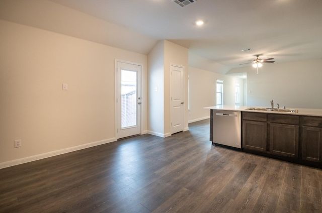 3936 Oak Creek Circle, Denison, TX 75020