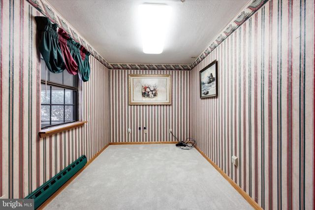 2092 HAWTHORNE LN, Hatfield, PA 19440