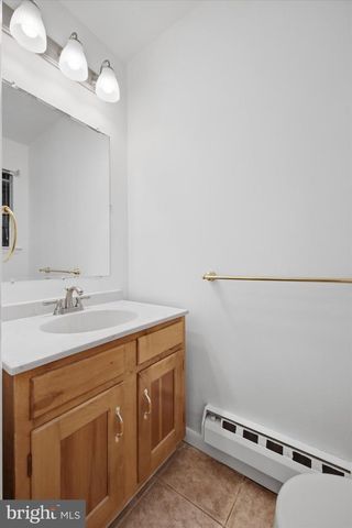 2092 HAWTHORNE LN, Hatfield, PA 19440