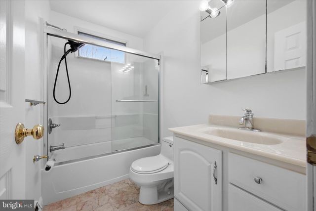 2092 HAWTHORNE LN, Hatfield, PA 19440