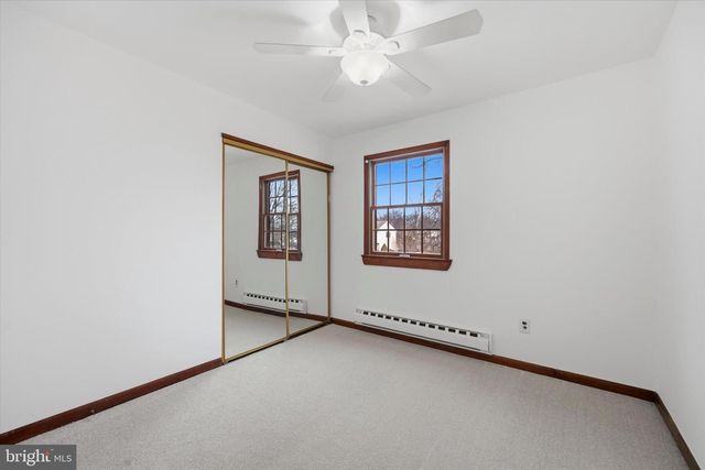 2092 HAWTHORNE LN, Hatfield, PA 19440