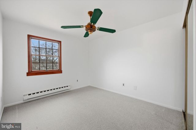 2092 HAWTHORNE LN, Hatfield, PA 19440