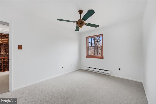 2092 HAWTHORNE LN, Hatfield, PA 19440