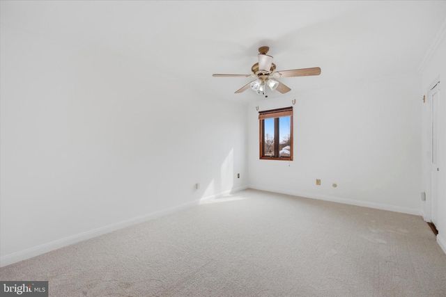 2092 HAWTHORNE LN, Hatfield, PA 19440