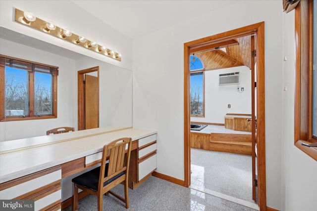 2092 HAWTHORNE LN, Hatfield, PA 19440