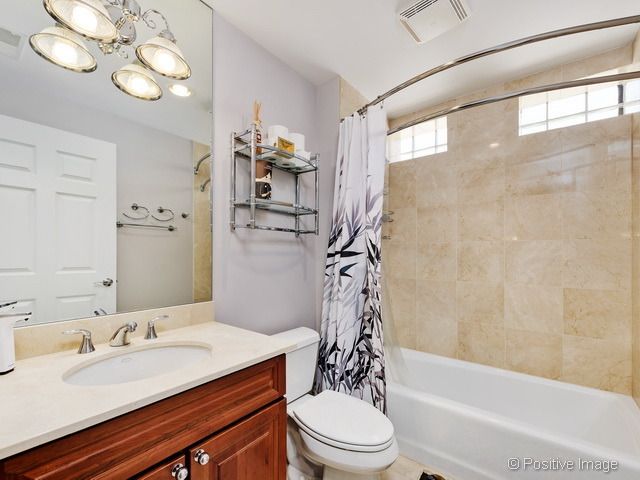508 W MELROSE Street 5D, Chicago, IL 60657