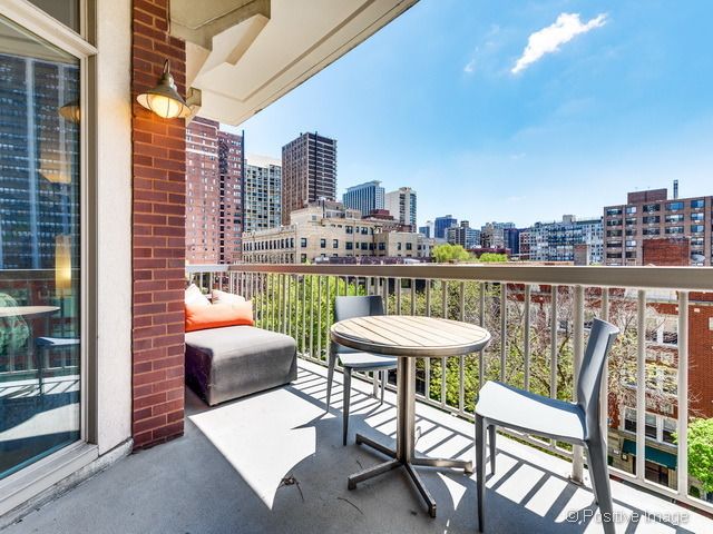 508 W MELROSE Street 5D, Chicago, IL 60657