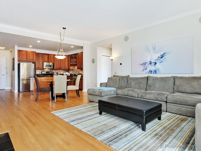 508 W MELROSE Street 5D, Chicago, IL 60657