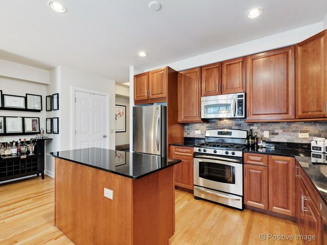 508 W MELROSE Street 5D, Chicago, IL 60657