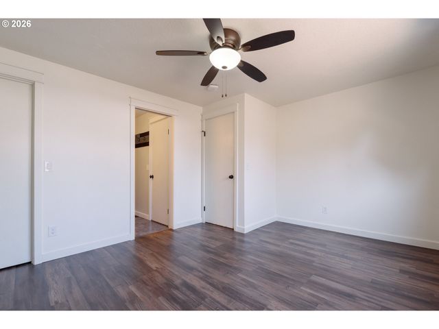 2063 Ne 9TH Pl, Hillsboro, OR 97124