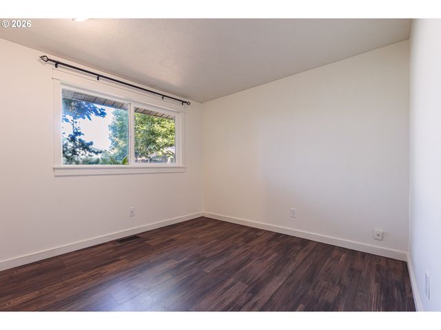 2063 Ne 9TH Pl, Hillsboro, OR 97124
