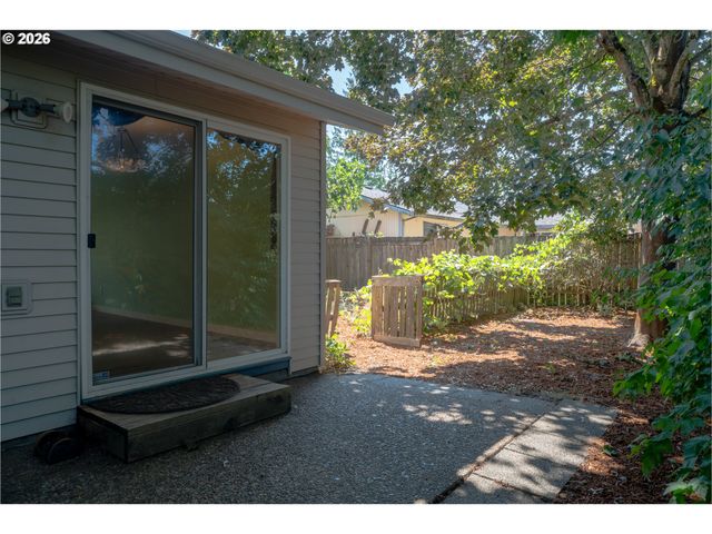 2063 Ne 9TH Pl, Hillsboro, OR 97124