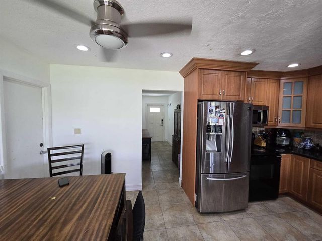 8111 NW 100th Terrace NW, Tamarac, FL 33321