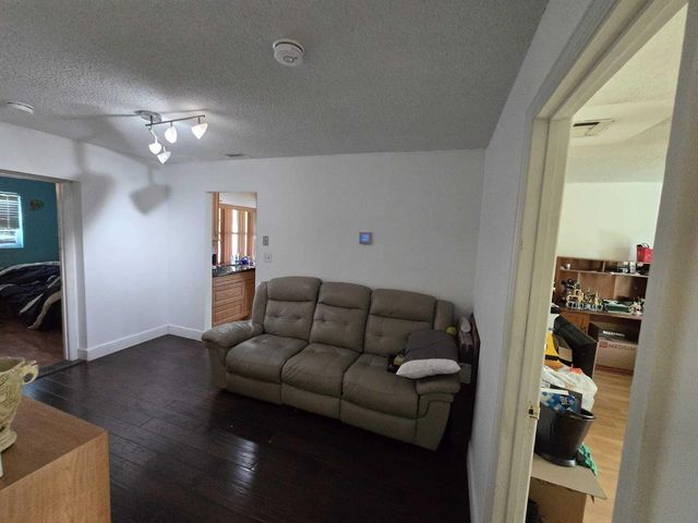 8111 NW 100th Terrace NW, Tamarac, FL 33321