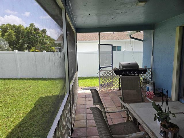 8111 NW 100th Terrace NW, Tamarac, FL 33321