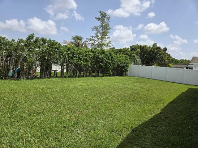 8111 NW 100th Terrace NW, Tamarac, FL 33321