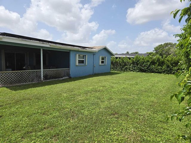 8111 NW 100th Terrace NW, Tamarac, FL 33321