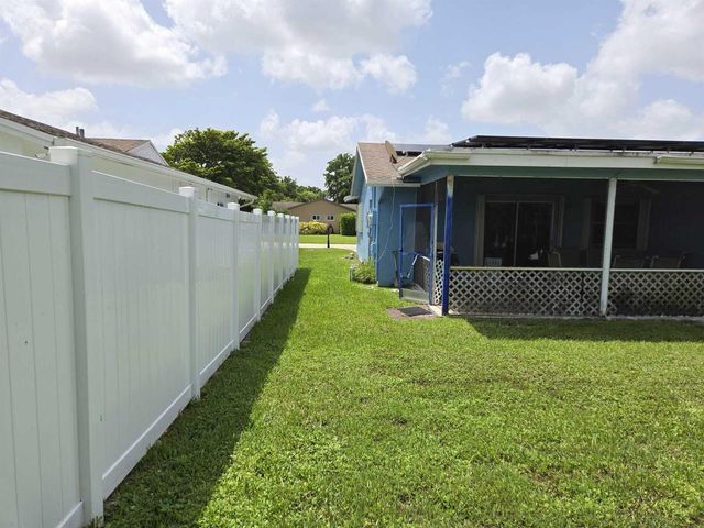8111 NW 100th Terrace NW, Tamarac, FL 33321