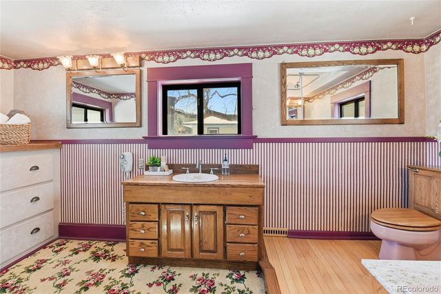 9490 Spruce Mountain Road, Larkspur, CO 80118