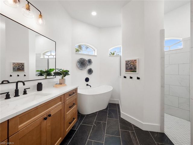 8990 Timber Run CT, Fort Myers, FL 33908