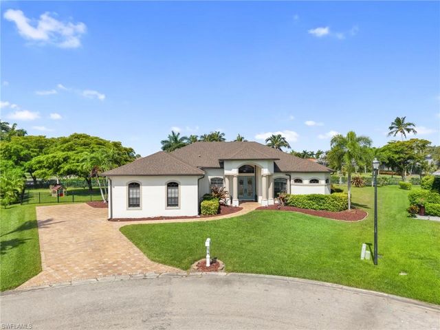 8990 Timber Run CT, Fort Myers, FL 33908