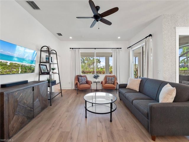 8990 Timber Run CT, Fort Myers, FL 33908