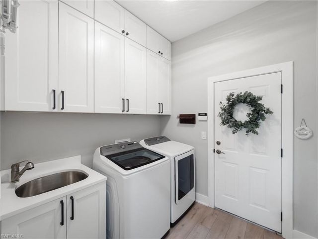 8990 Timber Run CT, Fort Myers, FL 33908