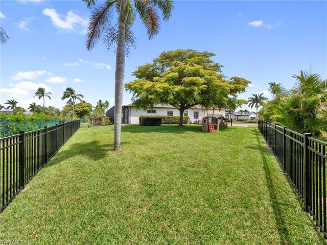 8990 Timber Run CT, Fort Myers, FL 33908
