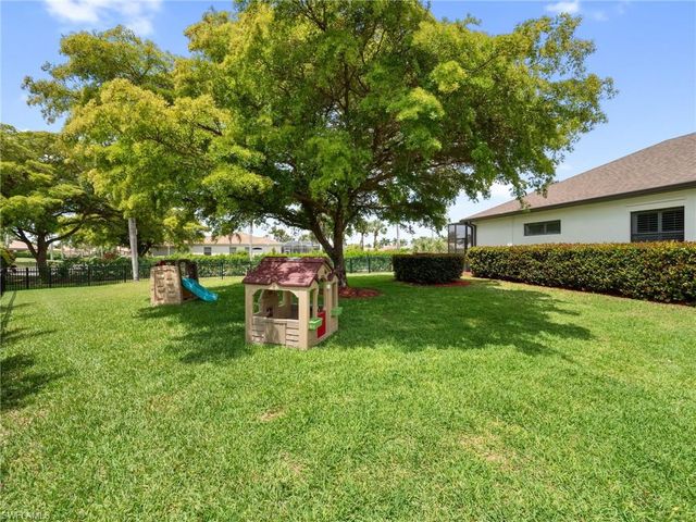 8990 Timber Run CT, Fort Myers, FL 33908