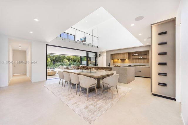 30 Samana Dr, Coconut Grove, FL 33133