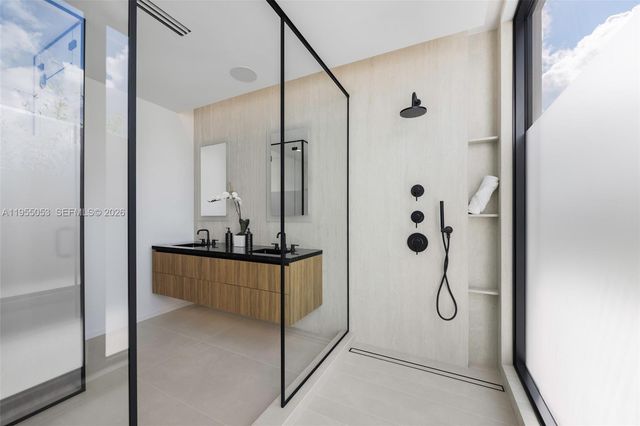 30 Samana Dr, Coconut Grove, FL 33133