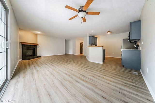 122 Haydens Arbor, Elyria, OH 44035