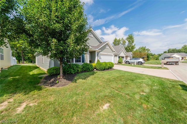 122 Haydens Arbor, Elyria, OH 44035